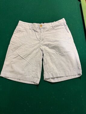 Izod Light Gray Men's Cotton Flat-Front Shorts